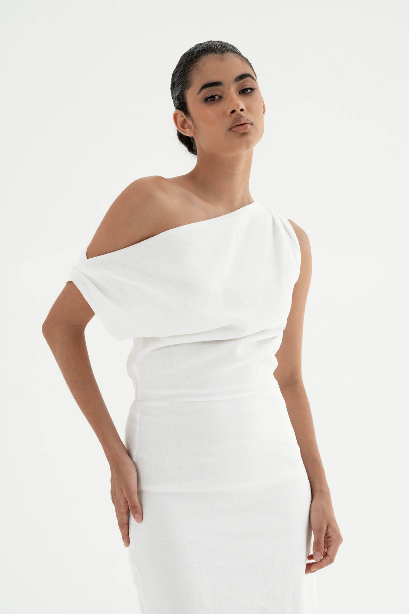 Sariya Elegant One Shoulder Linen Dress - Refined Silhouette with Premium Fabric and Fluid Movement - NRA Sariya Elegant One Shoulder Linen Dress - Refined Silhouette with Premium Fabric and Fluid Movement - NRA