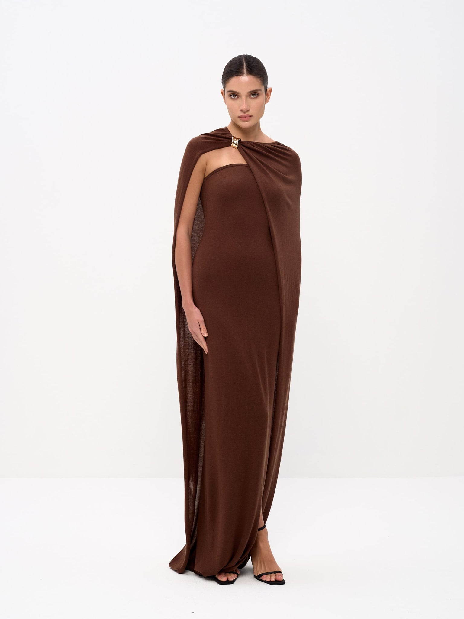 Women's Resort Wear 2026 | Luxury Dresses & Sets  NRA